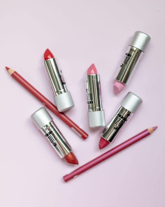 Zuzu Luxe Lip Color Lipstick (Sandstorm - Soft Topaz/Cool Cr?me) Natural Ultra-Hydrating Lipstick Paraben Free Vegan Gluten-free Cruelty-free Non GMO 0.13 oz
