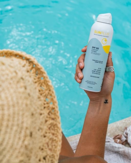 Superfood + Vitamin E Lightweight Sun Protection Spray SPF 30 | Skincare Inspired Suncare for Healthy Skin + Sunny Living | Everyday + All Activity Protection