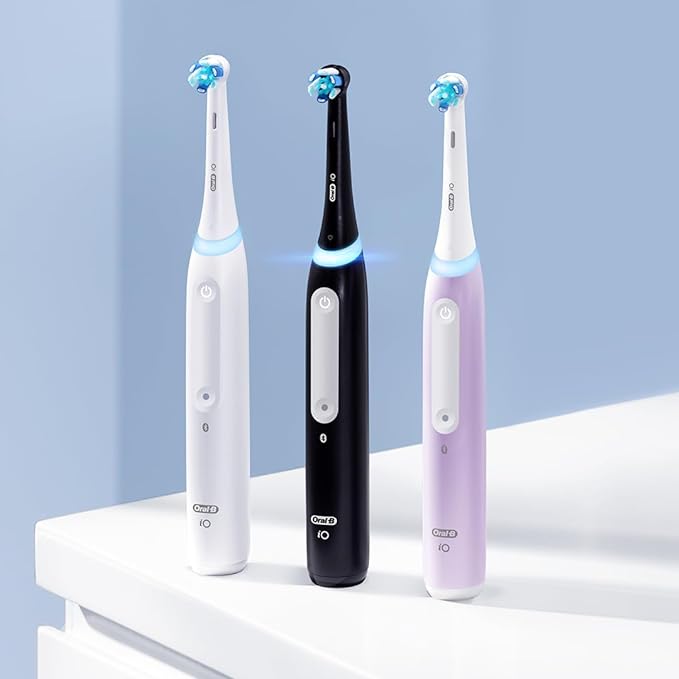 Oral-B iO Series 4 Electric Toothbrush with (1) Brush Head Rechargeable White