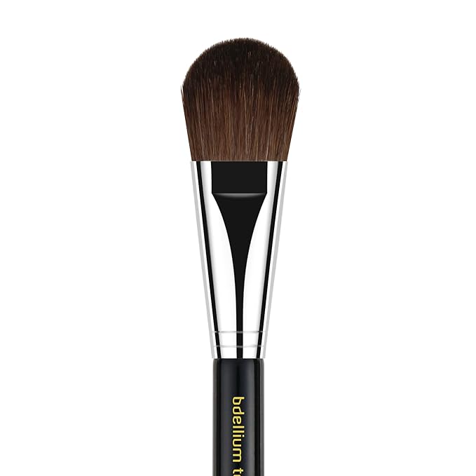 Bdellium Tools Professional Makeup Brush - Maestro Series 960 Precision Blusher - With Mix of Soft Synthetic &amp Natural Fibers For Pop of Color to the Cheeks (Black 1pc)