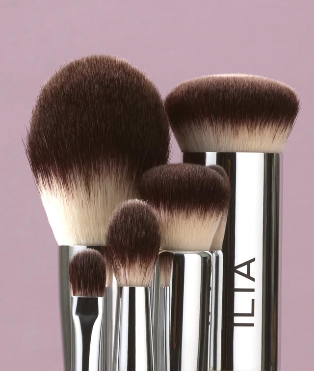 ILIA - Blending Brush | Eyeshadow + Highlighter Brush Made with FSC Certified Wood Aluminum + Soft Vegan Bristles | Expertly Crafted | Non-Toxic Vegan Cruelty-Free Recyclable