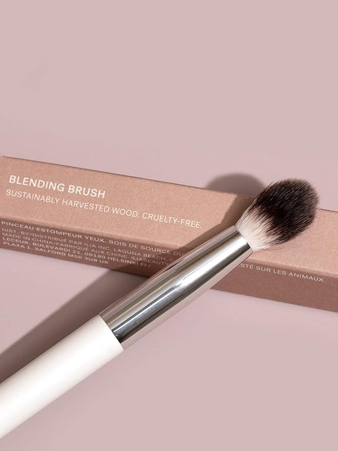 ILIA - Blending Brush | Eyeshadow + Highlighter Brush Made with FSC Certified Wood Aluminum + Soft Vegan Bristles | Expertly Crafted | Non-Toxic Vegan Cruelty-Free Recyclable