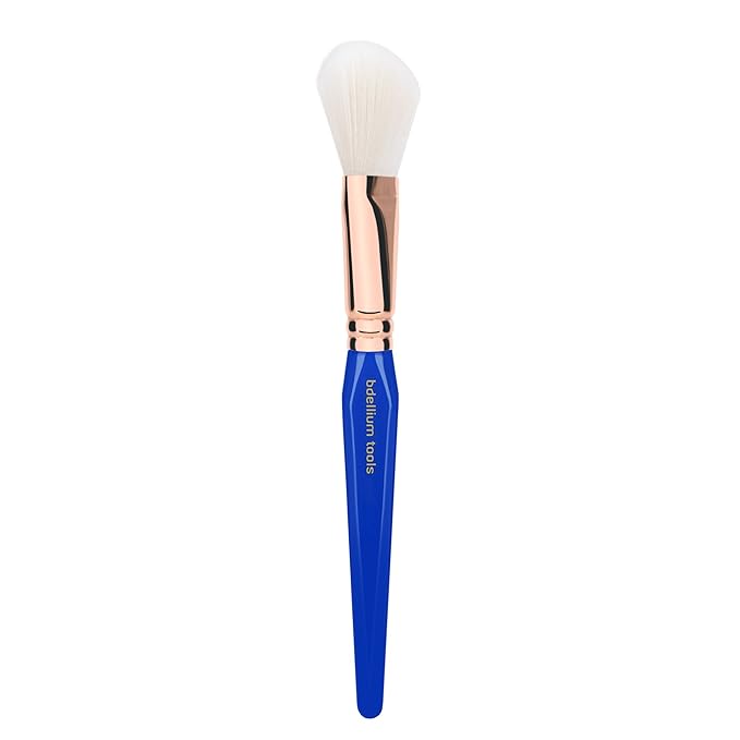 Bdellium Tools Professional Makeup Brush - Golden Triangle 962 Slanted Blusher - With All Vegan and Soft Synthetic Fibers For Contouring and Highlighting (Blue 1pc)