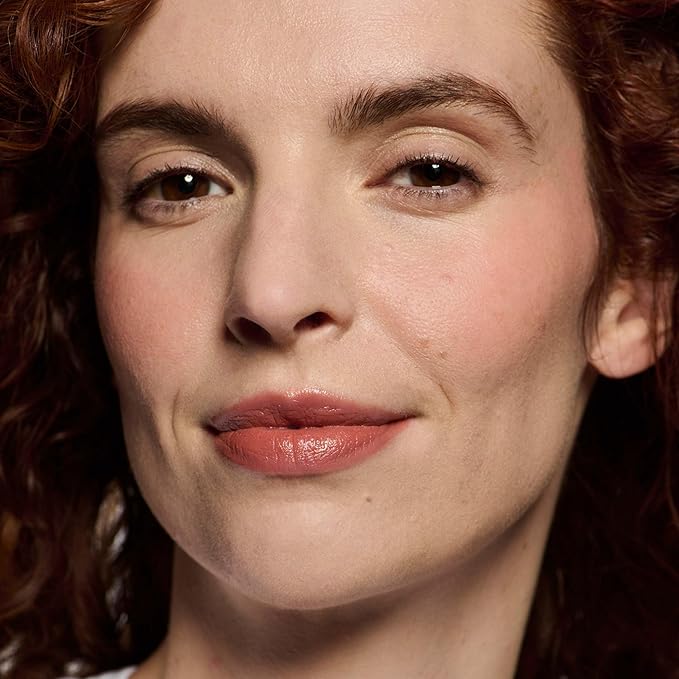 No Makeup Makeup Cr?me Classic Lipstick Foolproof Sheer-to-Bold Formula Delivers Long-Lasting Hydration and Buildable Color Lightweight Satin Finish Made with Skin-Loving Ingredients Peach 02