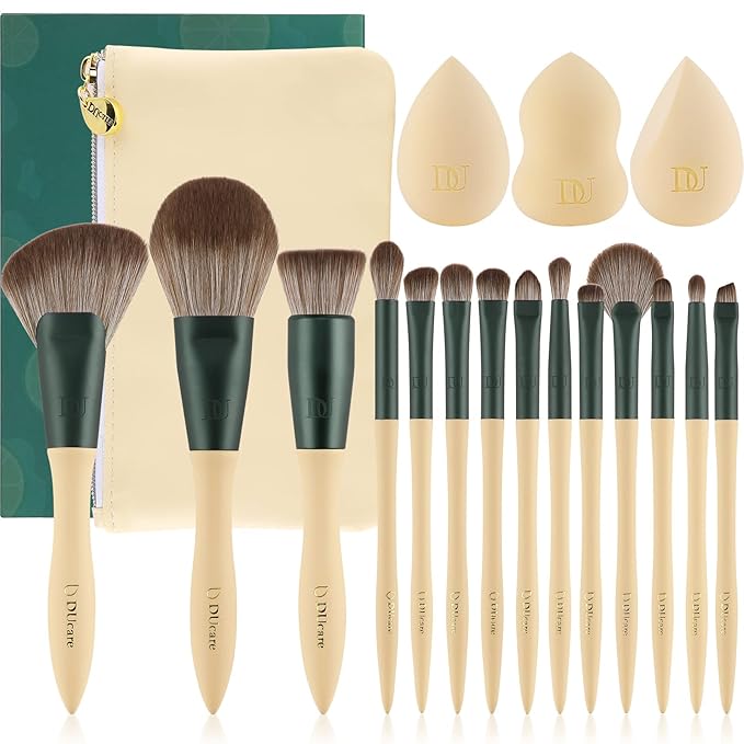 DUcare Christmas Makeup Gift Set 18PCSwith 14pcs Makeup Brush Set 3Pcs Makeup Sponges 1PC Cosmetic Bag for Foundation Blending Powder Blush Concealers Eye Shadows