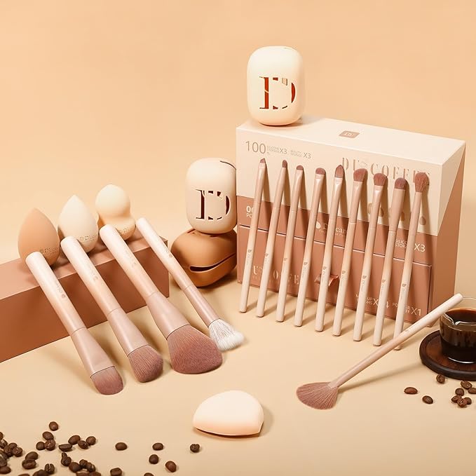 DUcare 21pcs Christmas Makeup Gift Setwith 14Pcs Makeup Brush set 3pcs Makeup Sponges 3pcs Sponge Holder 1pc Powder Puff for Foundation Blending Powder Blush Eyeshadows
