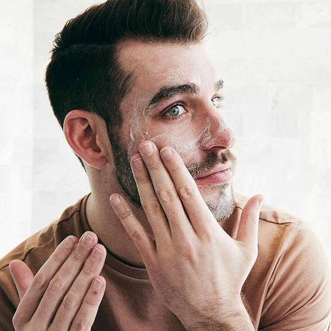 Brickell Men's Daily Defense SPF20 Face Moisturizer for Men Natural &amp Organic Zinc Oxide Face Moisturizing Mineral Sunscreen Hydrates &amp Protects Skin Against Harmful UVA/B rays 3.4oz Unsc