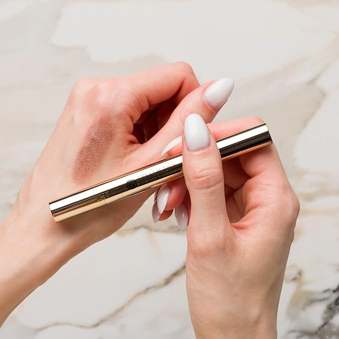 Long-Wear Waterproof Cream Eyeshadow Stick (Cocoa (07)) | Blendable Eye Makeup Crease-Proof Smooth-Glide | Eye Shadow for Older Women | Easy Application Lift &amp Define