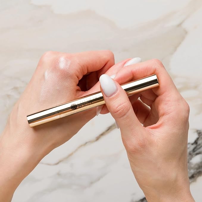 Long-Wear Waterproof Cream Eyeshadow Stick (Vintage (01)) | Blendable Eye Makeup Crease-Proof Smooth-Glide | Eye Shadow for Older Women | Easy Application Lift &amp Define