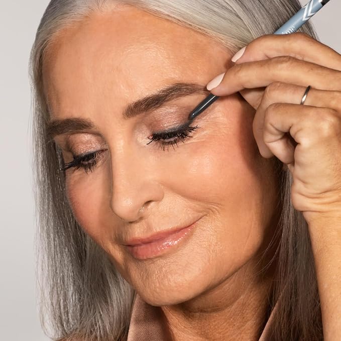 PRIME PROMETICS PrimeEyes Glide Eyeliner for Mature Women ? Waterproof Long-Stay and Mess-Proof ? Gel Creme Texture Discreet Sharpener and Effective Smudger (Smoky)