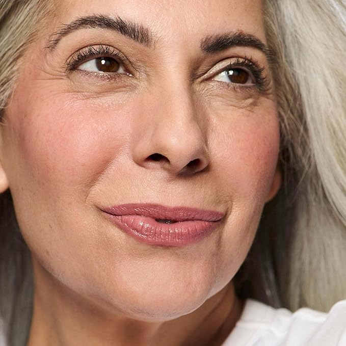 No Makeup Makeup Cr?me Classic Lipstick Foolproof Sheer-to-Bold Formula Delivers Long-Lasting Hydration and Buildable Color Lightweight Satin Finish Made with Skin-Loving Ingredients Pink 02