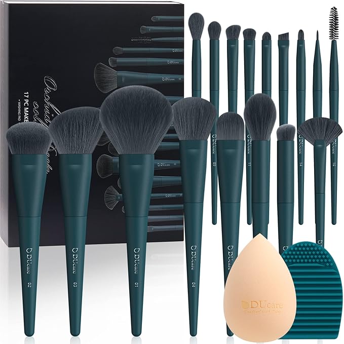 DUcare Christmas Makeup Gift Set 19 Pcs17pcs Brushes Brush 1pc Cleaning Mat and 1pc Makeup Sponge Professional Face Powder Eye Shadow Powder Liquid Brushes