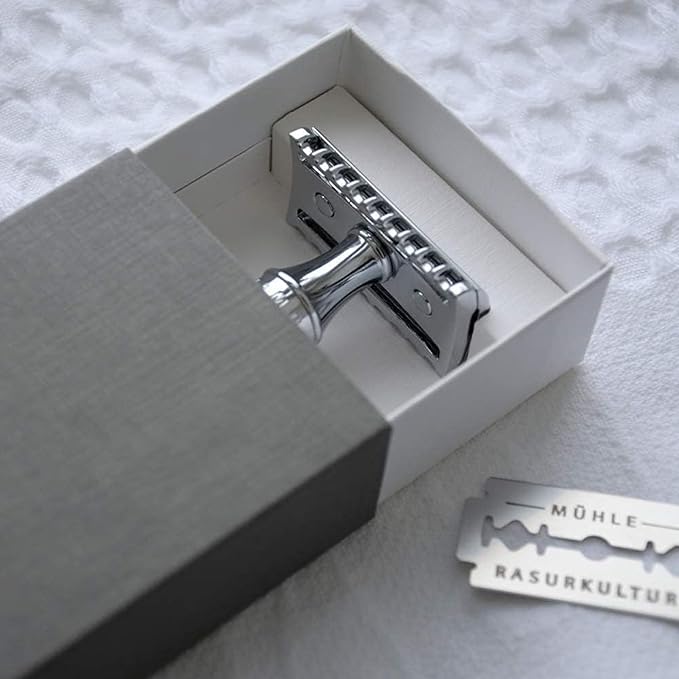 M?HLE TRADITIONAL R41 Double Edge Safety Razor (Open Comb) For Men - Perfect for Every Day Use Barbershop Quality Close Smooth Shave