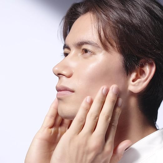 Shiseido Men Hydrating Lotion Clear - 5 oz - Delivers 12-Hour Hydration &amp Visibly Improves Roughness - Non-Comedogenic - All Skin Types - Paraben Free &amp Mineral Oil Free