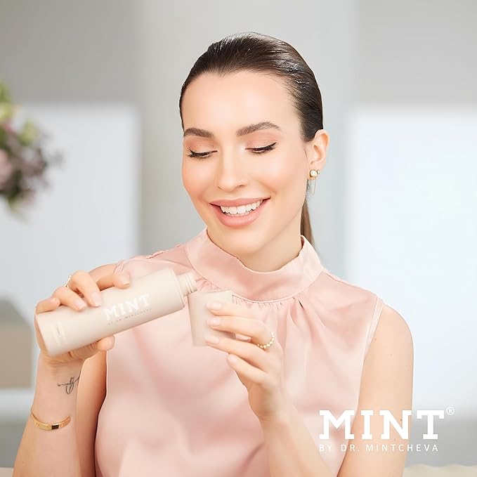 MINT whitening mouthwash with hydrogen peroxide - alcohol-free - mild taste - vitamin B12 peppermint oil and cucumber extract - mouthwash for the care of gums and interdental spaces -By Dr. Mintcheva