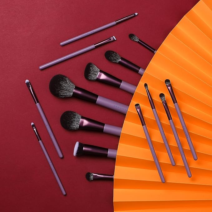 Makeup Brush Set EIGSHOW Professional Makeup Brushes Kit Foundation Powder Concealers Eye Shadows Makeup 15 Piece for Eye Face Liquid Cream Cosmetics Brushes Kit Gift for Women Travel Set(Purple)