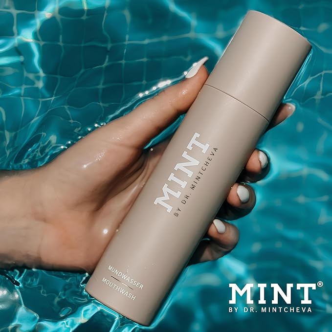MINT whitening mouthwash with hydrogen peroxide - alcohol-free - mild taste - vitamin B12 peppermint oil and cucumber extract - mouthwash for the care of gums and interdental spaces -By Dr. Mintcheva