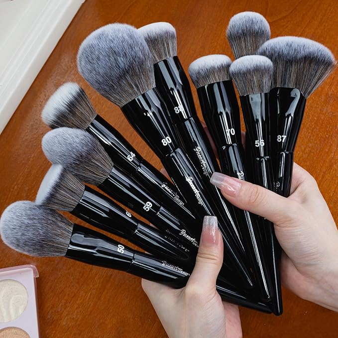Bueart Design 32Pcs PRO Grade Makeup Brushes Set with Super large Holder Premium Ultra-soft Synthetic Foundation Contour Powder Blush Concealer Eyeshadow Classic Black Make up Brush