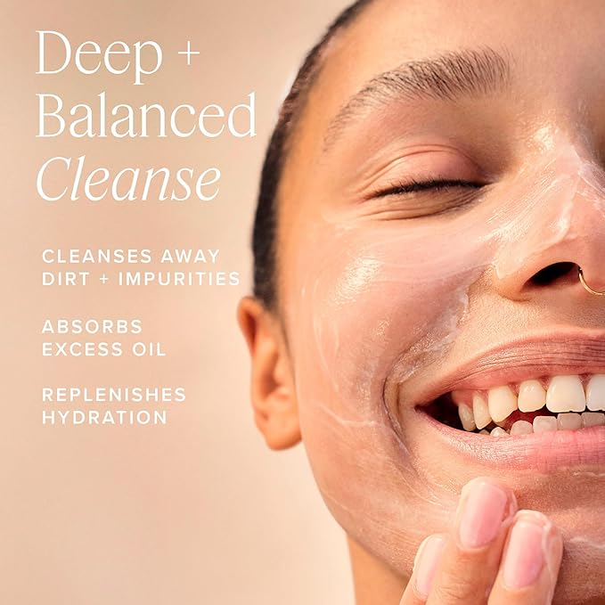 Farmacy Foaming Face Wash for Oily Skin - Whipped Greens Oil-Free Gentle Facial Cleanser + Exfoliator - Infused with Green Clay to Remove Impurities Control Oil + Maintain Skin Hydration (150ml)