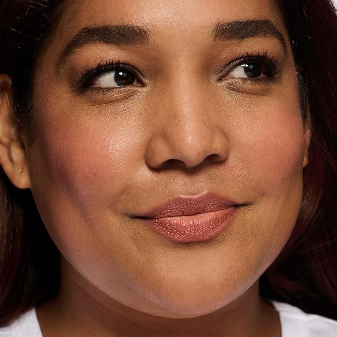 No Makeup Makeup Cr?me Classic Lipstick Foolproof Sheer-to-Bold Formula Delivers Long-Lasting Hydration and Buildable Color Lightweight Satin Finish Made with Skin-Loving Ingredients Peach 02