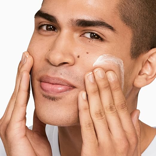 Clinique For Men Broad Spectrum SPF 21 Face Moisturizer | Oil Free Face Lotion With SPF | Hydrating + Protecting | For All Skin Types 3.4 Fl Oz