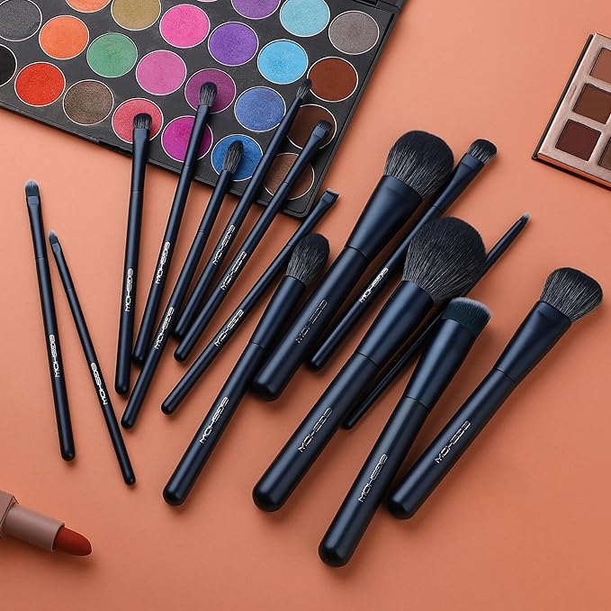 Makeup Brush Set EIGSHOW Professional Makeup Brushes Kit Foundation Powder Concealers Eye Shadows Makeup 15 Piece for Eye Face Liquid Cream Cosmetics Brushes Kit Best Birthday Gift for Women(BLUE)