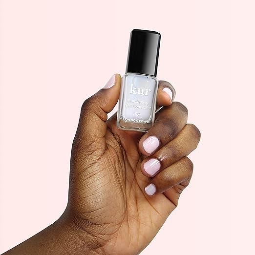 LONDONTOWN kur Nail Conceal &amp Go Duo Set Includes Nail Illuminating Concealer &amp Gel Genius Top Coat 2 Piece Set 0.4 Fl Oz