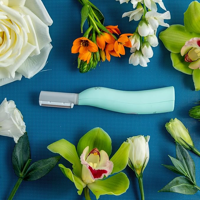 SPA SCIENCES - SIMA Patented Dermaplane Razor for Women Face ? Painless 2-in-1 Facial Exfoliation &amp Peach Fuzz Hair Removal ? Anti-Aging ? 3 Speeds ? Rechargeable ? 7 Weeks Treatment