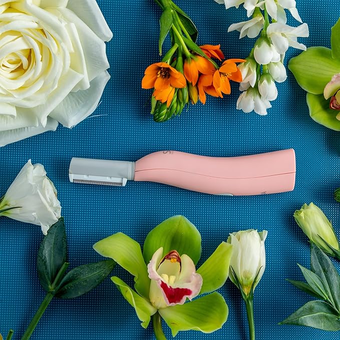 SPA SCIENCES - SIMA Patented Dermaplane Razor for Women Face ? Painless 2-in-1 Facial Exfoliation &amp Peach Fuzz Hair Removal ? Anti-Aging ? 3 Speeds ? Rechargeable ? 7 Weeks Treatment